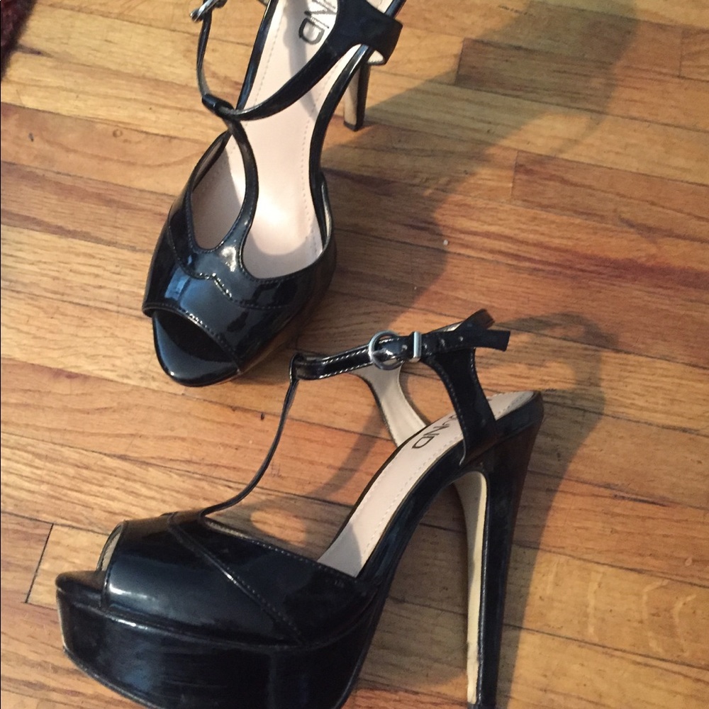 Black patent heels